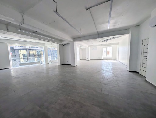 str. Calea Ieșilor 6