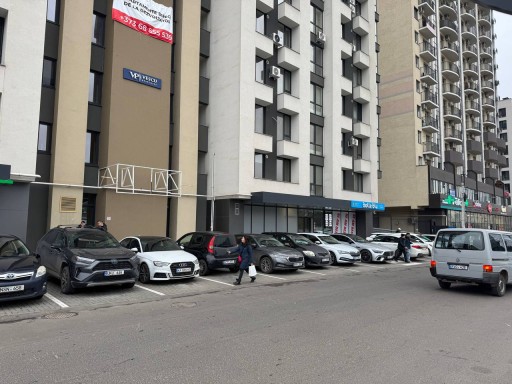 str. Renașterii Naționale10