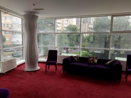 str. Florilor 15