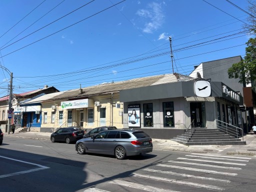 strada Armenească 33