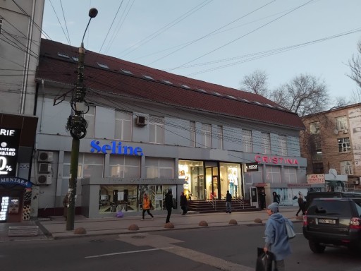 strada Armenească 51