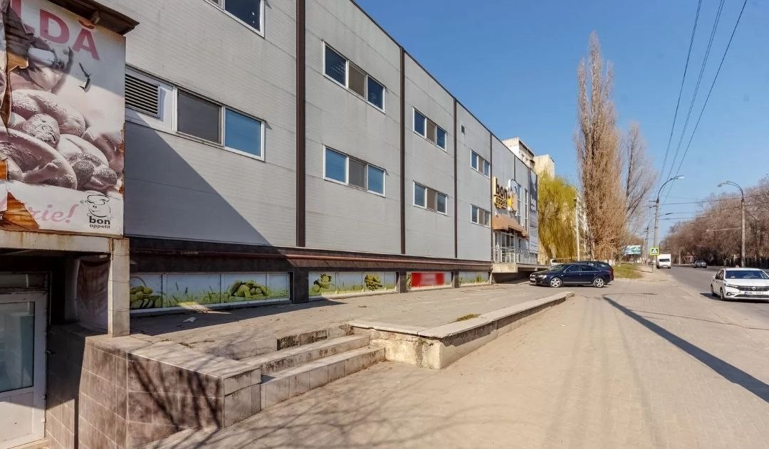 str. Voluntarilor